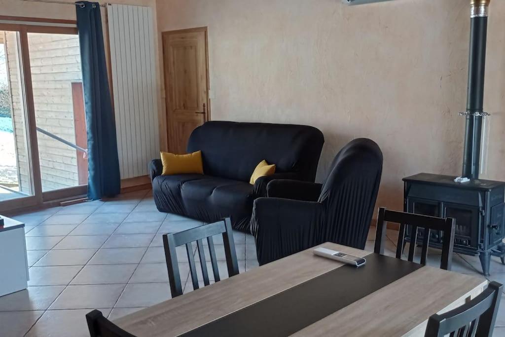 Chalet 2 Chambres En Savoie Pour 1 A 4 Personnes Gerbaix Exteriör bild